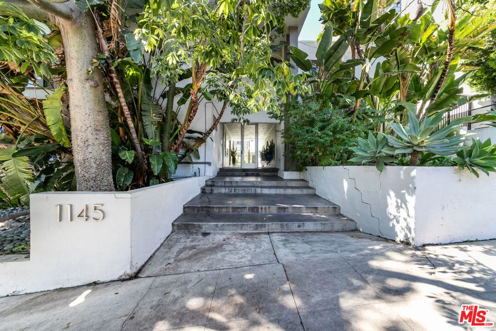 1145 Larrabee Street 6, West Hollywood, California 90069 home-pic-27